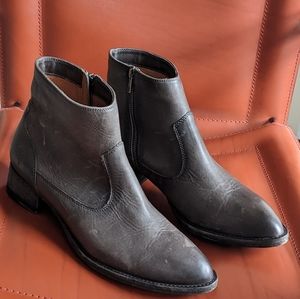 FRYE Brooke Boots - Brand new never worn-